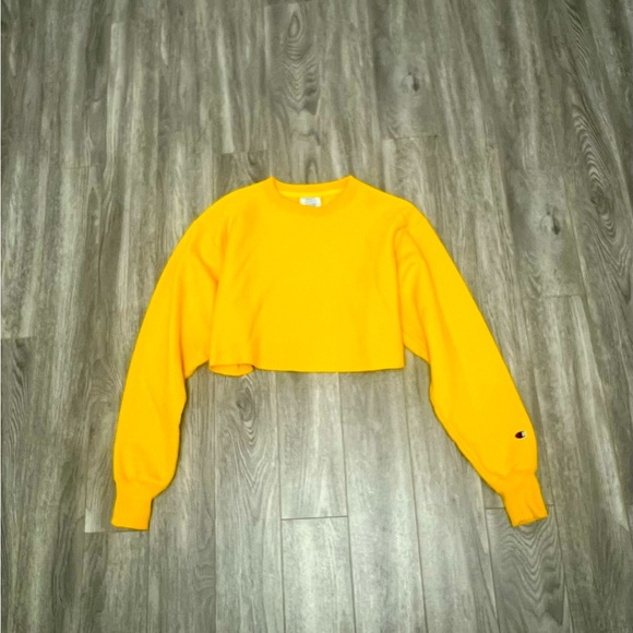 Champion Sweaters - Yellow champion crop sweater women’s size small